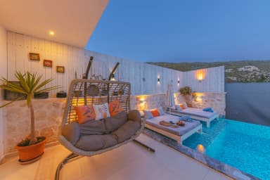 Villa Ay Sa Korunaklı Havuz 92