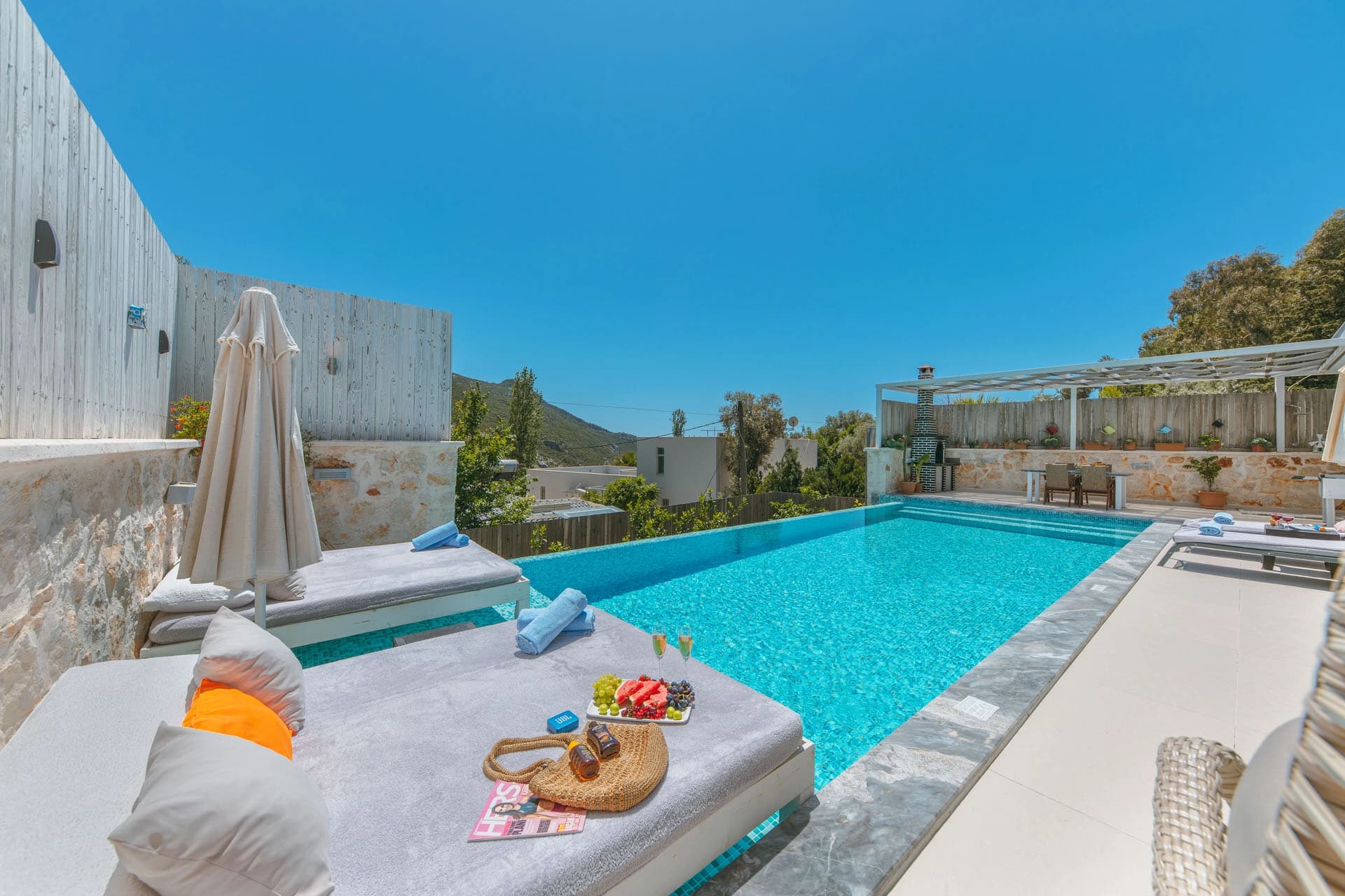 Villa Ay Sa Korunaklı Havuz 56