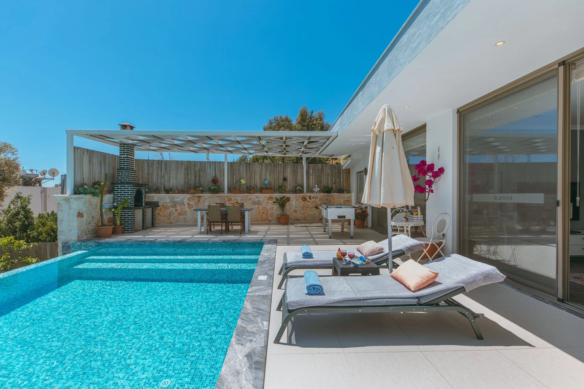 Villa Ay Sa Korunaklı Havuz 70