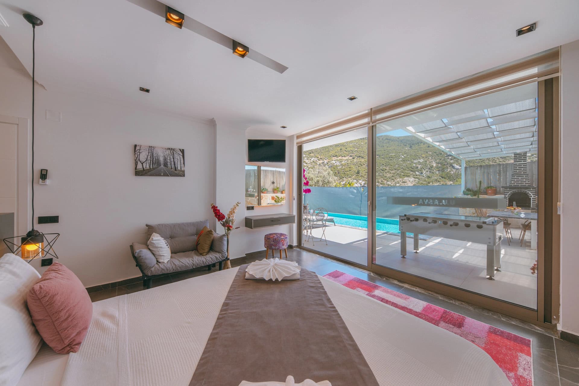 Villa Ay Sa Korunaklı Havuz 74