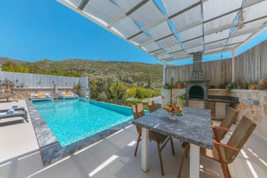 Villa Ay Sa Korunaklı Havuz 28