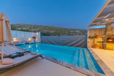 Villa Ay Sa Korunaklı Havuz 78