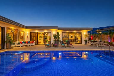 Villa Renk Korunaklı Havuz 21