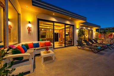 Villa Renk Korunaklı Havuz 35
