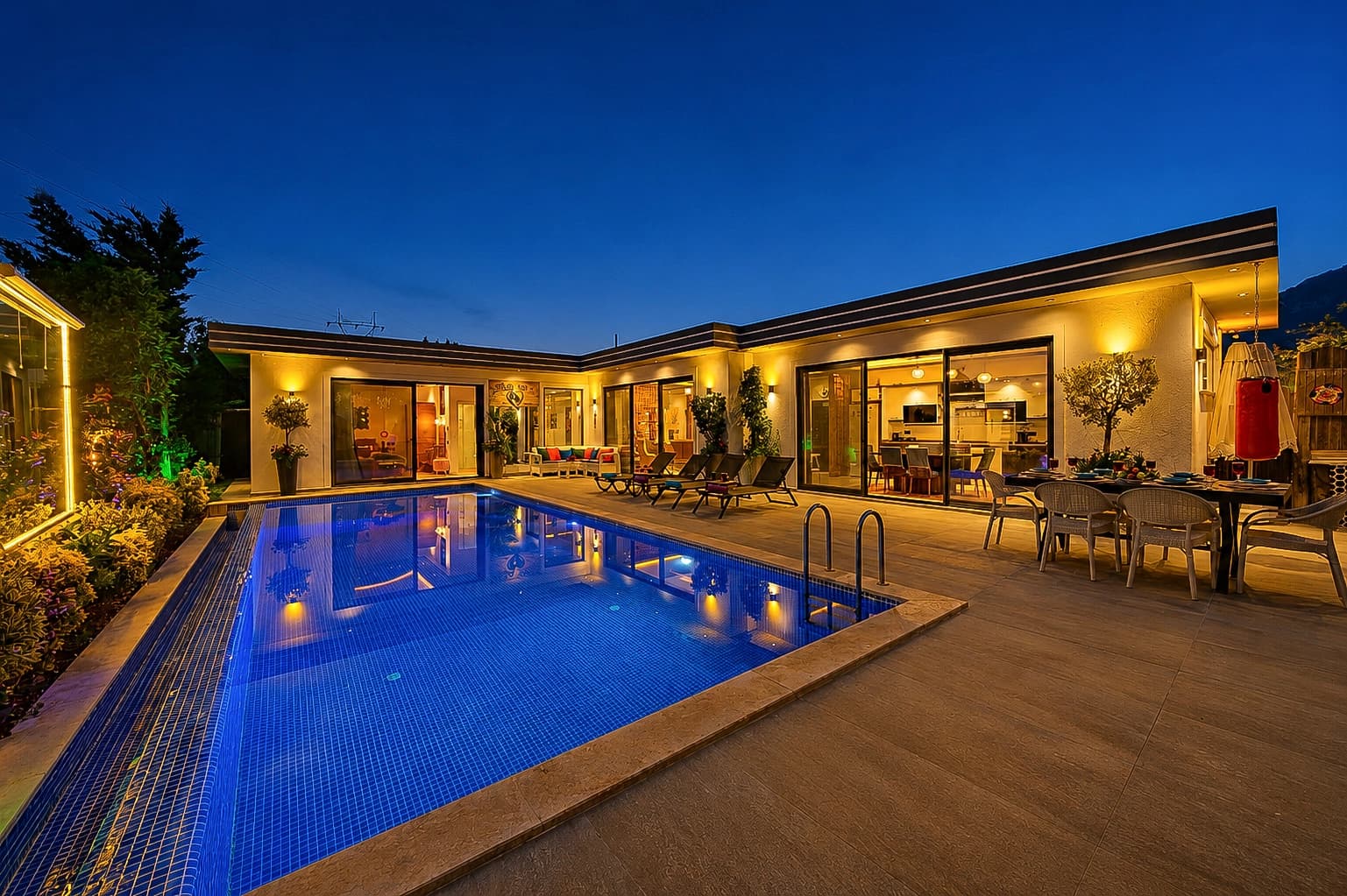 Villa Renk Korunaklı Havuz 97