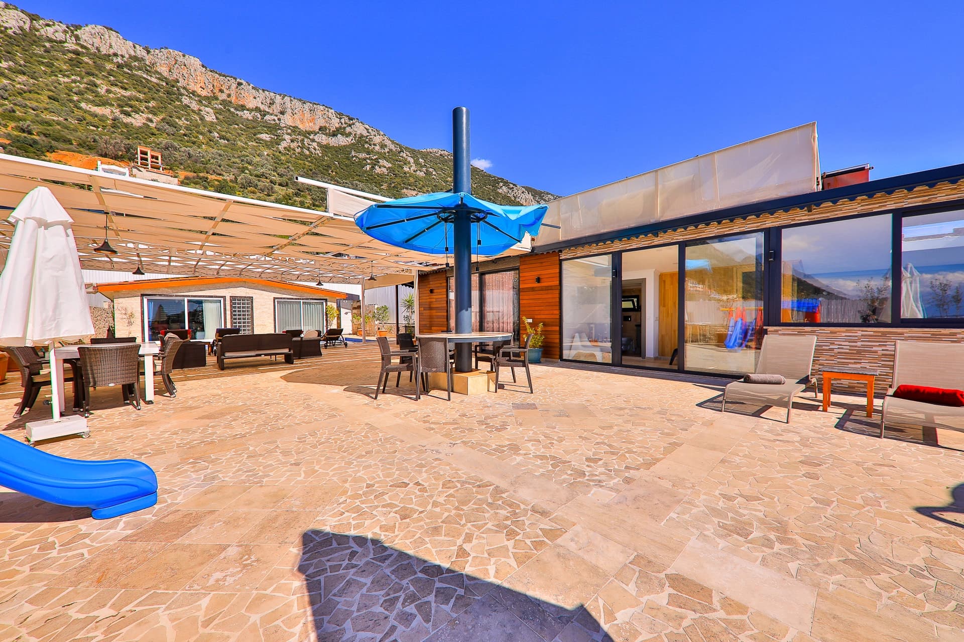 Villa Felix Korunaklı Havuz 84