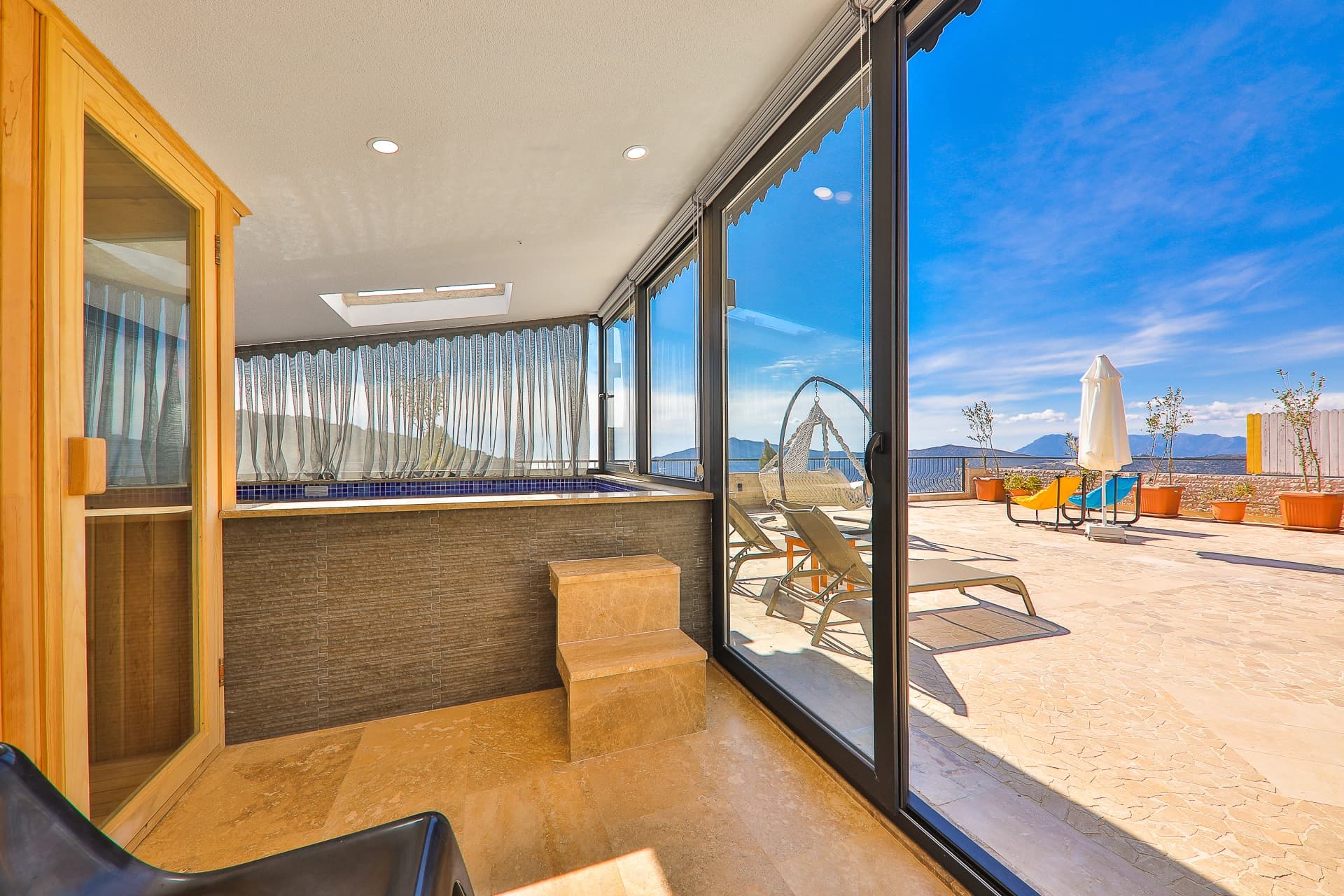 Villa Felix Korunaklı Havuz 38