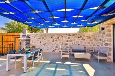 Villa Çınar Korunaklı Havuz 22