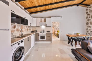 Villa Çınar Korunaklı Havuz 64