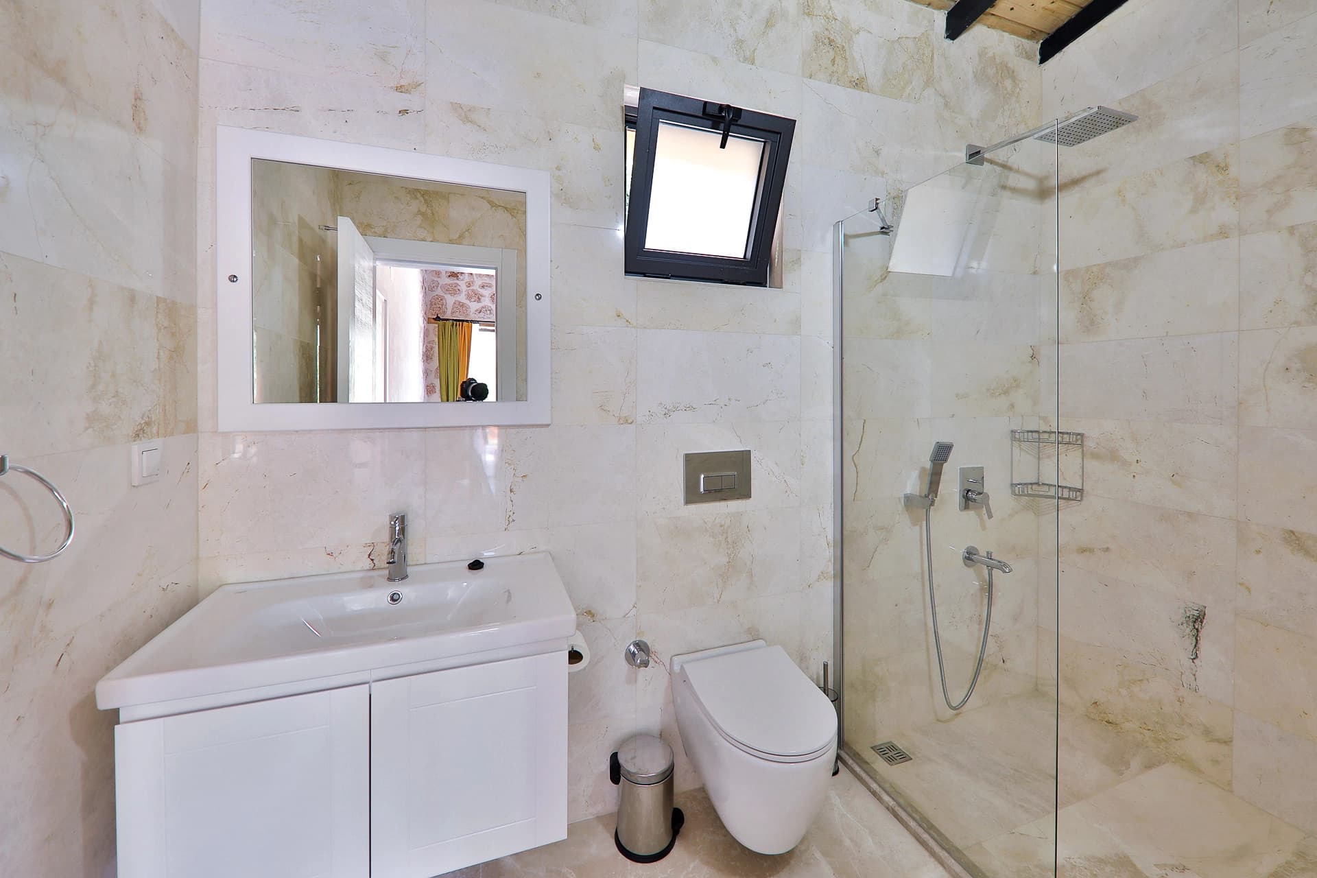 Villa Çınar Korunaklı Havuz 86