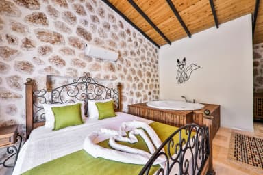 Villa Çınar Korunaklı Havuz 44