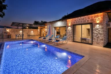Villa Çınar Korunaklı Havuz 36