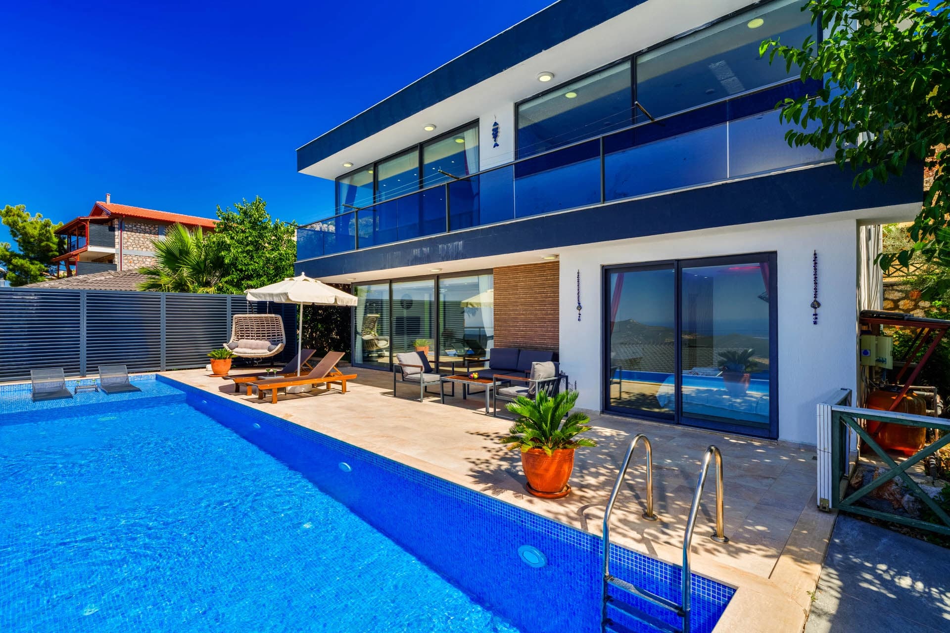 Villa Kolyos Korunaklı Havuz 51