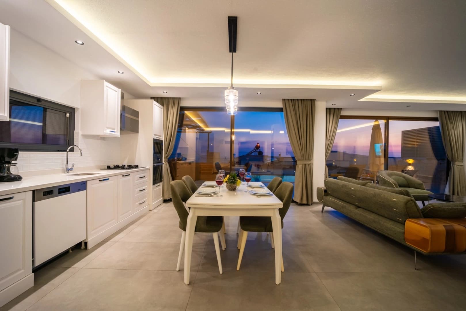 Villa Kaya Royal Korunaklı Havuz 21