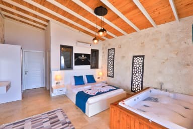 Villa Alaca Isıtmalı Havuz 50