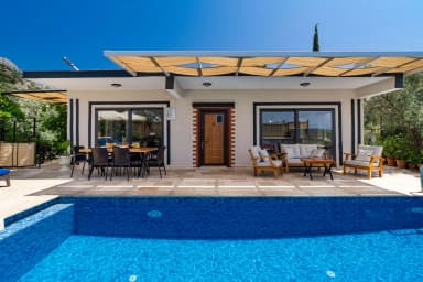 Villa Samyeli Korunaklı Havuz 86