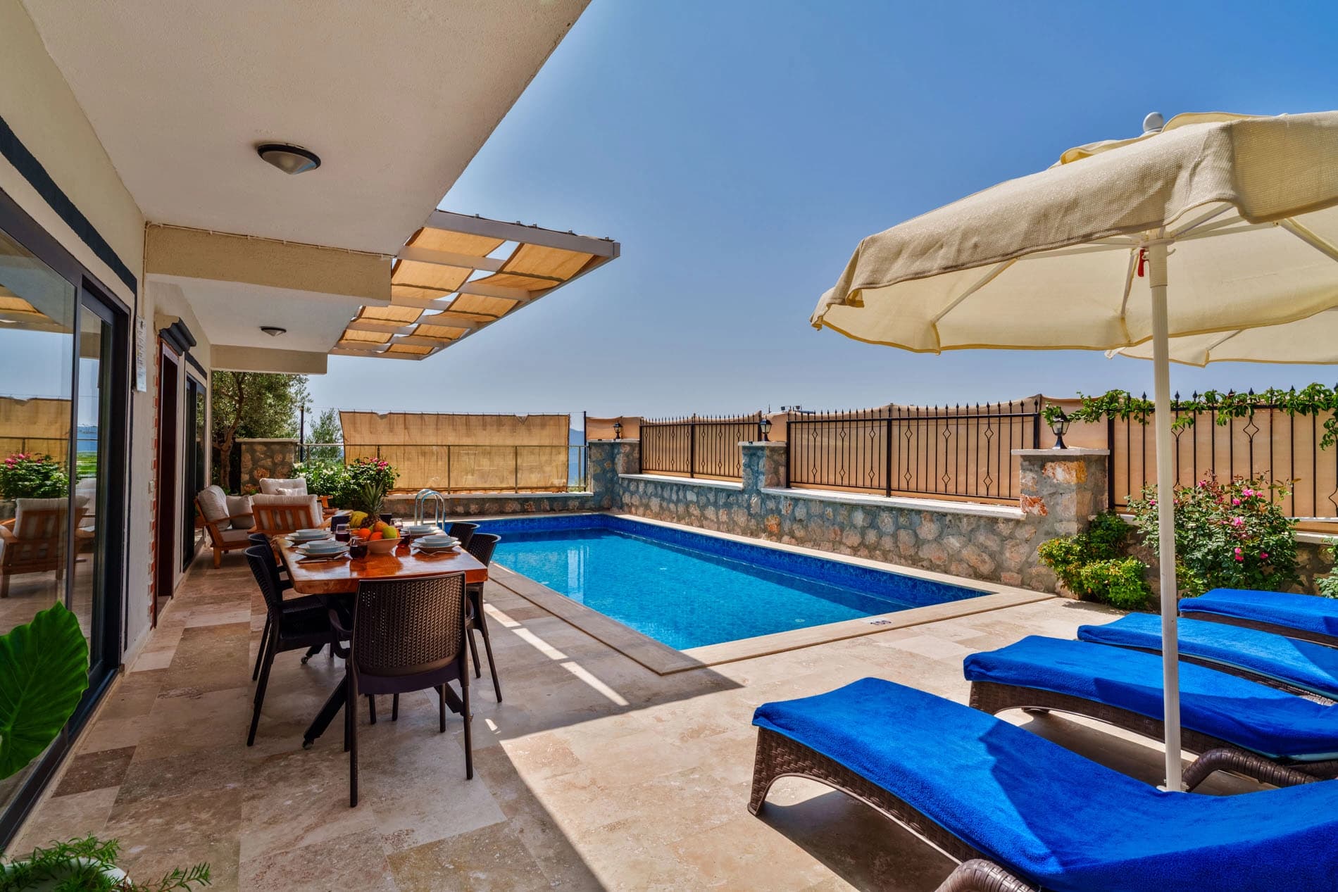 Villa Samyeli Korunaklı Havuz 10