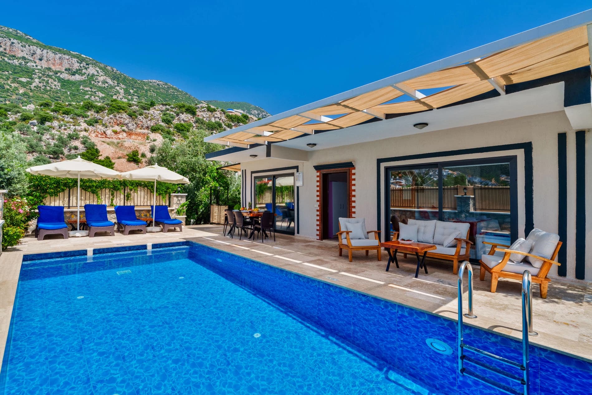 Villa Samyeli Korunaklı Havuz 30