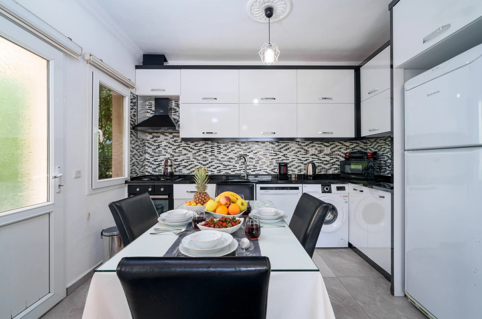 Villa Samyeli Korunaklı Havuz 66