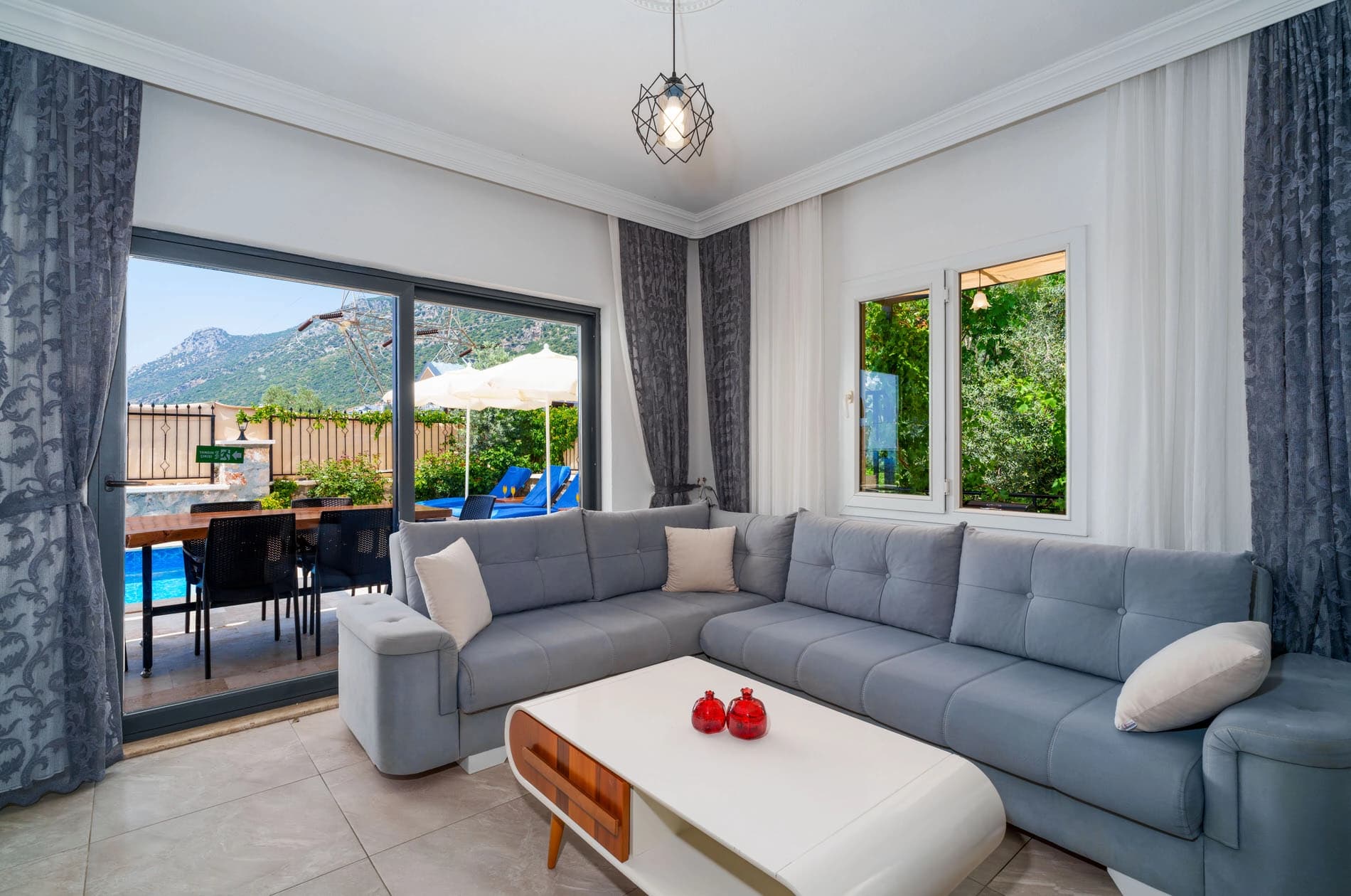 Villa Samyeli Korunaklı Havuz 94