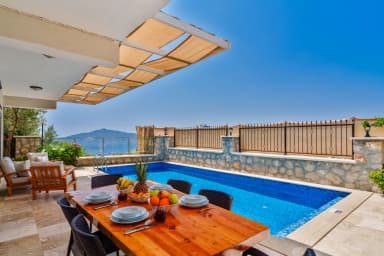 Villa Samyeli Korunaklı Havuz 44