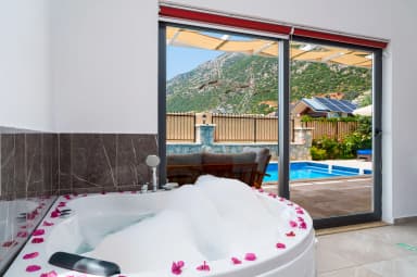 Villa Samyeli Korunaklı Havuz 74