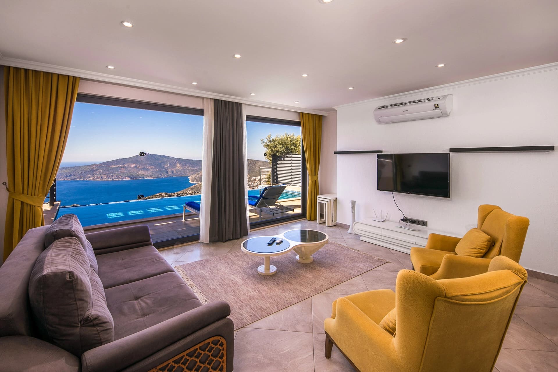 Villa Demir Korunaklı Havuz 22