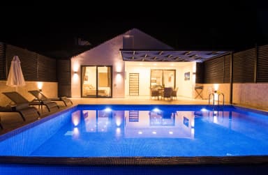 Villa Diriliş Korunaklı Havuz 86