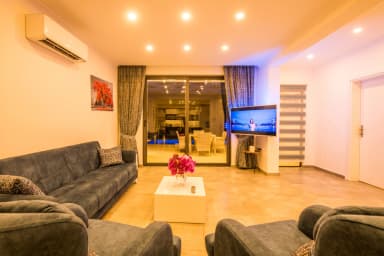 Villa Diriliş Korunaklı Havuz 10