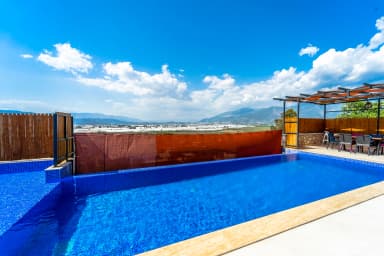 Villa Gemicik Korunaklı Havuz 44