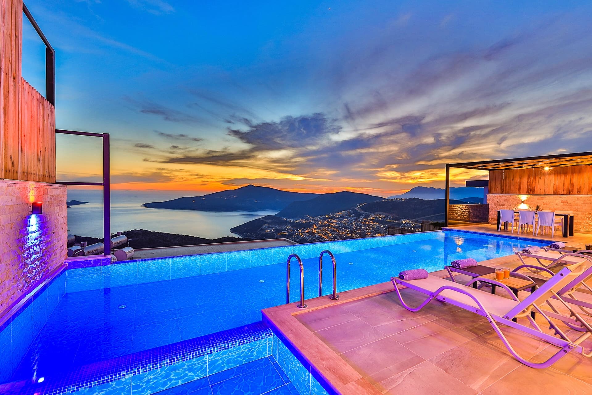 Villa Zeugma Korunaklı Havuz 85