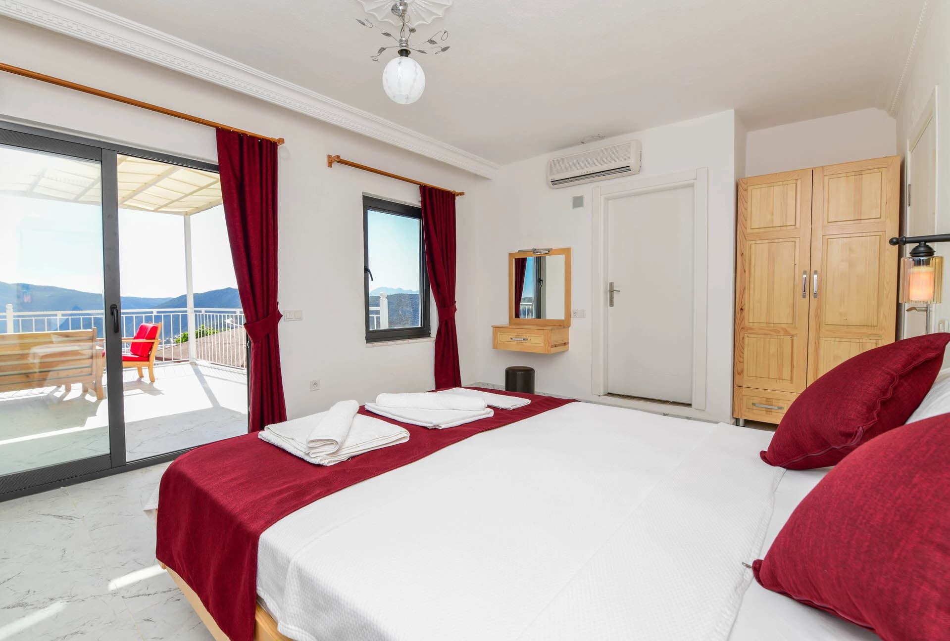 Villa Seboş Korunaklı Havuz 94