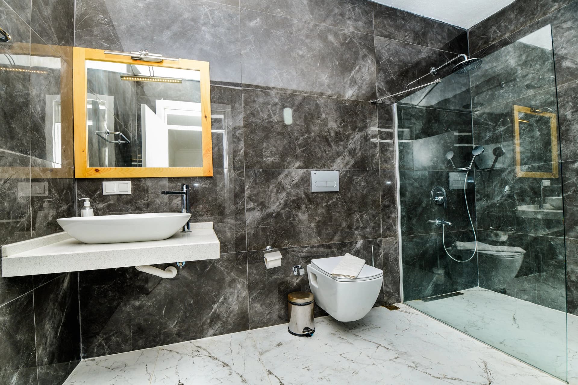 Villa Seboş Korunaklı Havuz 18