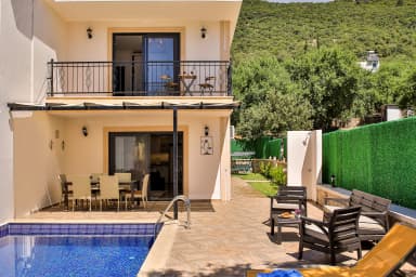 Villa Yiğit Kaş Korunaklı Havuz 12