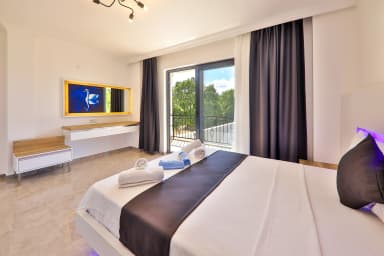 Villa Senam Korunaklı Havuz 44