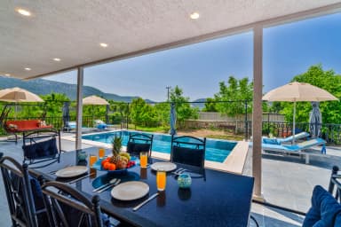 Villa Mavi Boncuk Korunaklı Havuz 48