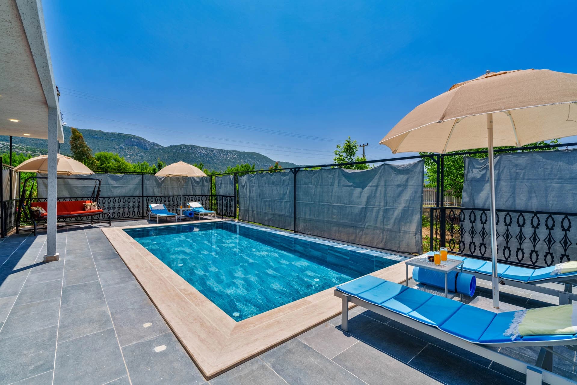 Villa Mavi Boncuk Korunaklı Havuz 90