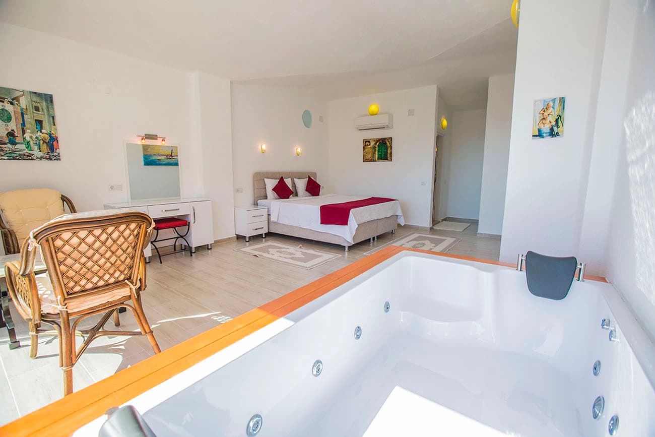 Villa Dadaş Korunaklı Havuz 50