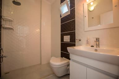 Villa Dadaş Korunaklı Havuz 64