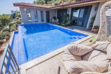 Villa Achyle Korunaklı Havuz 85