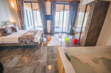 Villa Achyle Korunaklı Havuz 11