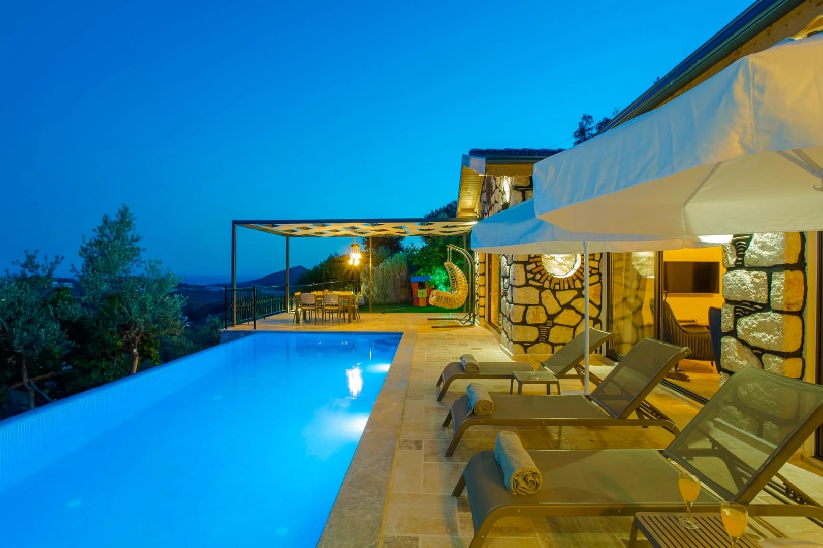 Villa Aleyna Korunaklı Havuz 99