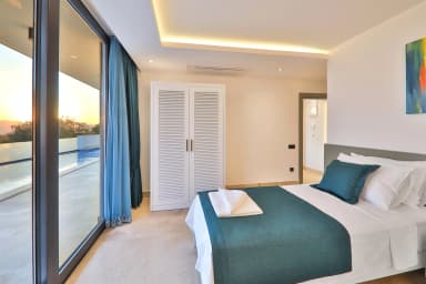 Villa Azure Korunaklı Havuz 92
