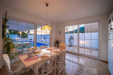 Villa Rana Evi Korunaklı Havuz 81