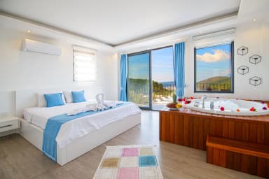 Villa Mert Korunaklı Havuz 43