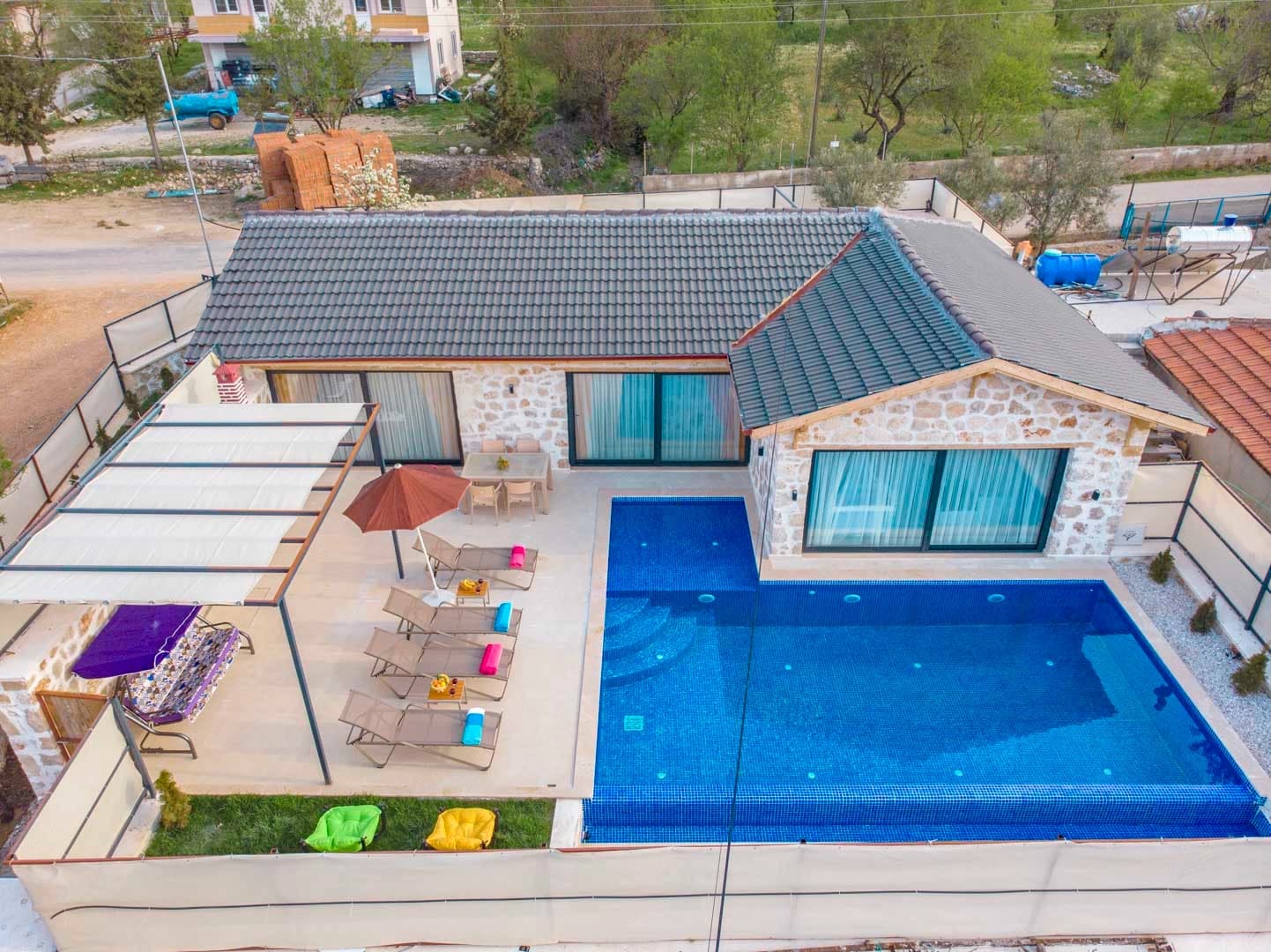 Villa Anka Sarıbelen Korunaklı Havuz 37