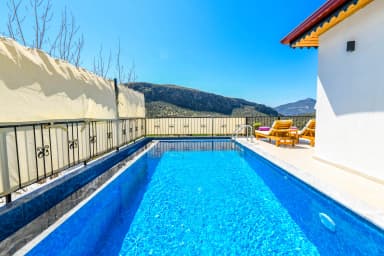 Villa Baki Korunaklı Havuz 27