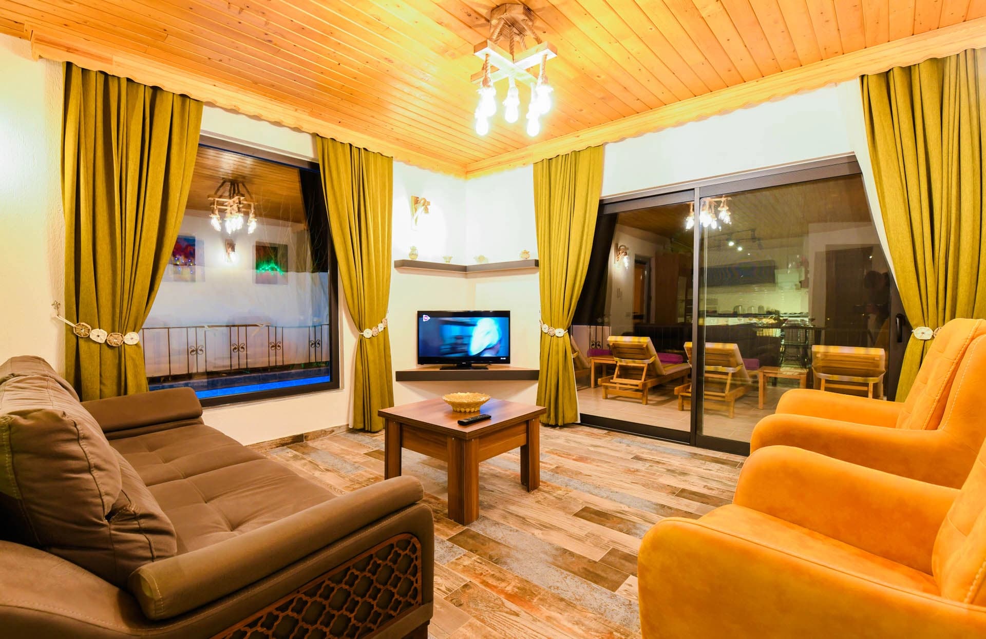 Villa Baki Korunaklı Havuz 97