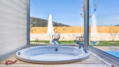 Villa Aylin Korunaklı Havuz 16