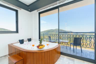 Villa Yıldız Korunaklı Havuz 87